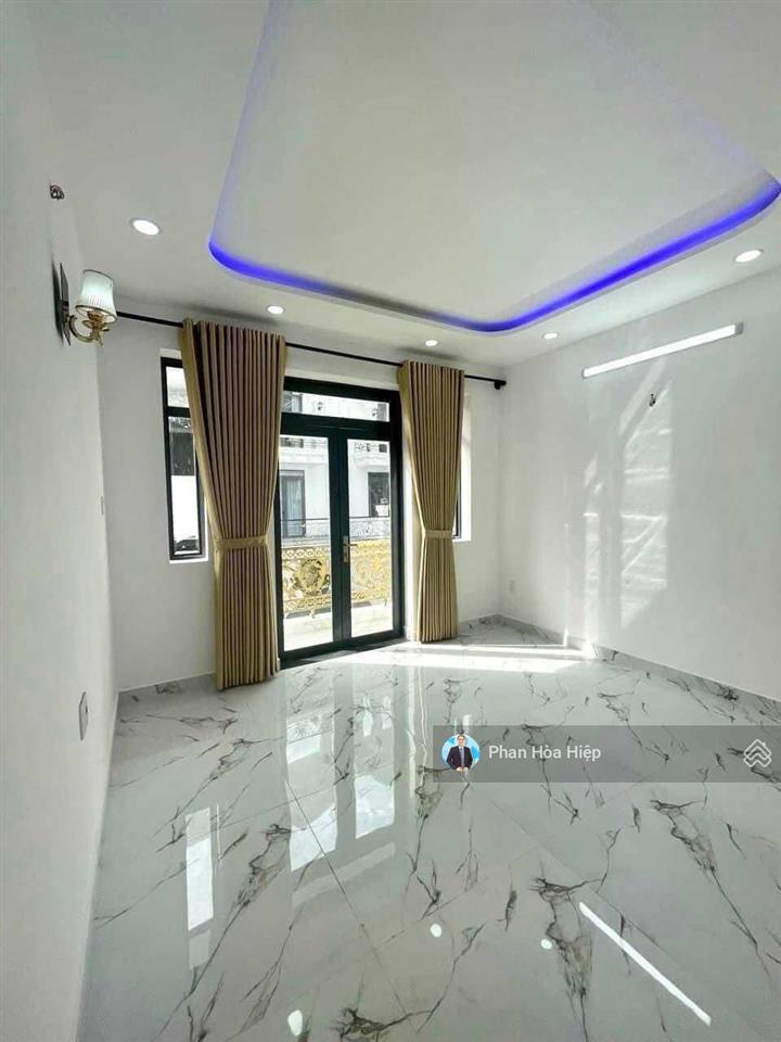 Nhà đẹp do kts thiết kế ngay cư xá phú lâm a, 80m2, 6 tầng btct, 6pn,có thang máy,kế trường lam sơn