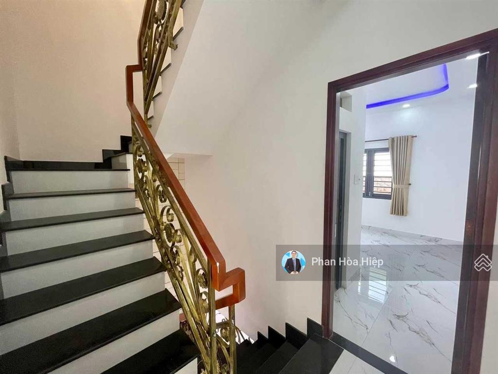 Nhà đẹp do kts thiết kế ngay cư xá phú lâm a, 80m2, 6 tầng btct, 6pn,có thang máy,kế trường lam sơn