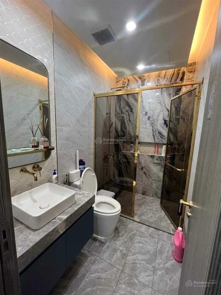 Nhà hxh nguyễn văn luông, ngang bề thế 7.5 x 10m, 2 tầng btct, vài bước ra mặt tiền