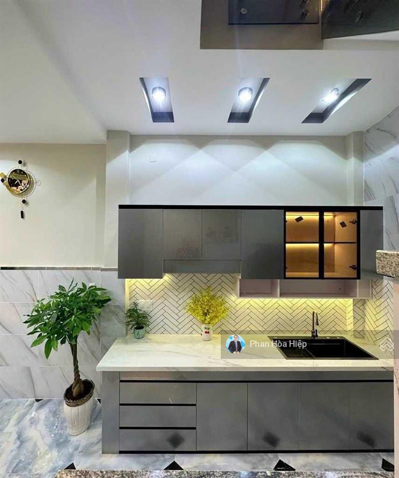 Nhà mới ở liền hậu giang 48m2 3 tầng btct 4pn hàng xóm thân thiện
