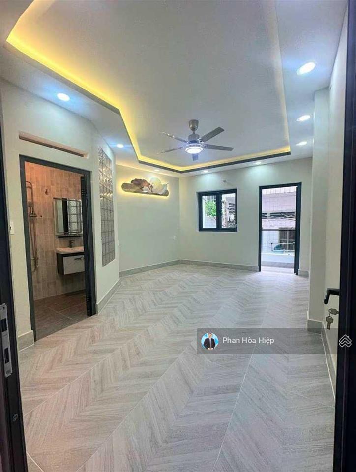 Nhà mới ở liền hậu giang 48m2 3 tầng btct 4pn hàng xóm thân thiện