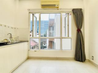 Chính chủ cho thuê studio cửa sổ lớn full nội thất cao cấp ngay bến thành. bao phí quản lý giảm 1tr