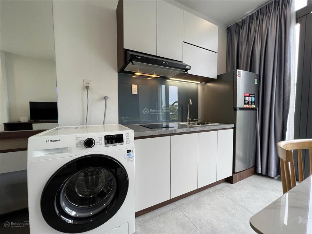 Cho thuê studio ban công tách bếp siêu rộng 4050m2 view sông mặt tiền võ văn kiệt q1. nuôi pet ok