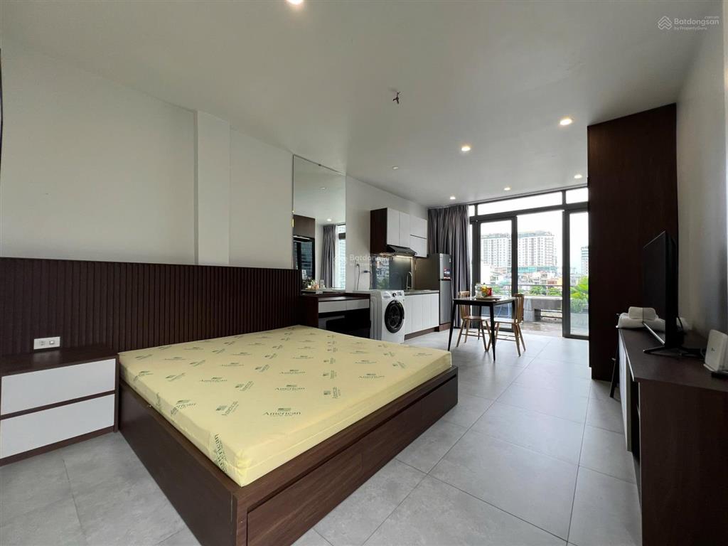 Cho thuê studio ban công tách bếp siêu rộng 4050m2 view sông mặt tiền võ văn kiệt q1. nuôi pet ok