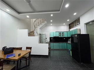 Bán nhà riêng phố cát linh  quận đống đa  dt sử dụng 40m2  gần phố  10m ra ôtô  bán 8,2 tỷ