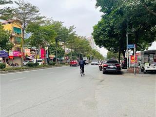 Bán nhà TRUNG KÍNH, có hầm để xe, 2 MẶT TIỀN CỰC RỘNG, 75m2, hơn 19 tỷ