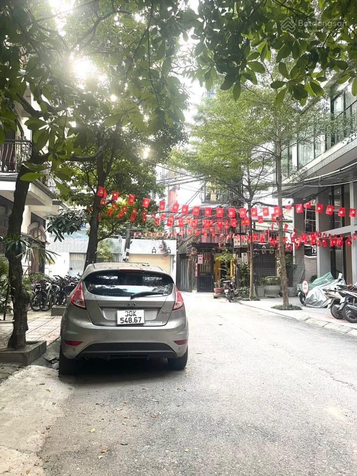 Cần bán nhà nguyễn tuân, đường trước nhà rộng hơn 10m, có vỉa hè 2 bên, 60m2, 5 tầng, hơn 13 tỷ