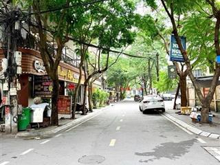 Bán nhà mới xây, lô góc, mặt tiền rộng, view sân chung cư, gần sát phố đỗ quang, 46m2, hơn 14 tỷ