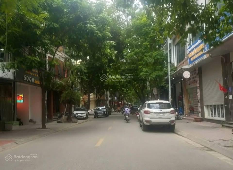 Bán nhà lô góc, mặt tiền rộng, view thoáng vĩnh viễn ở hoàng đạo thúy, ở ngay, 42m2, nhỉnh 14 tỷ