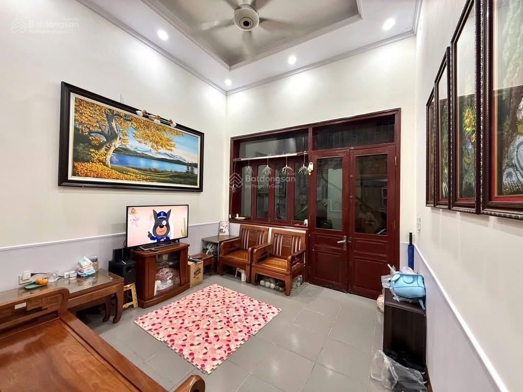 Bán nhà trung kính lớn, gần mặt phố, ô tô đỗ cổng, ngõ ô tô tránh, nhà đẹp ở ngay, 60m2, hơn 15 tỷ