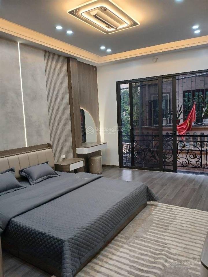 Chính chủ cần bán gấp nhà 39m2, 4 tầng đẹp đường khuất duy tiến, ô tô đỗ cửa, 6,8 tỷ