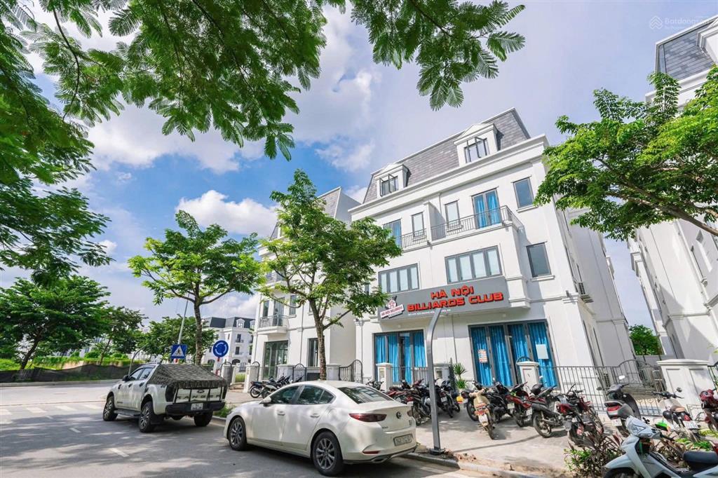 Biệt thự dương nội đối diện đại học phenikaa giá 200tr/m2 = rẻ nhất thời điểm hiện tại