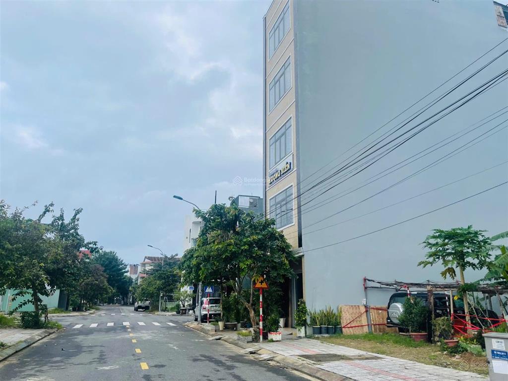 Bán cặp góc ngã tư 234m ngang 12m trục thông biển gần biển chỉ 50m hoà minh 30 & phan thị nể