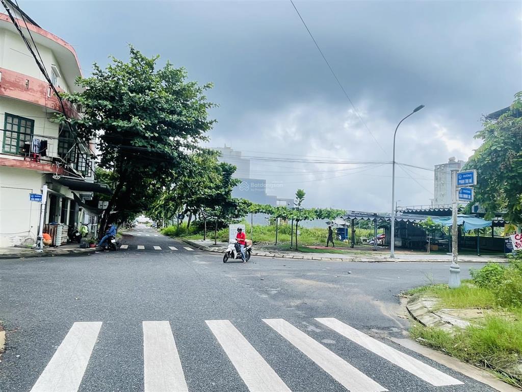 Bán cặp góc ngã tư 234m ngang 12m trục thông biển gần biển chỉ 50m hoà minh 30 & phan thị nể