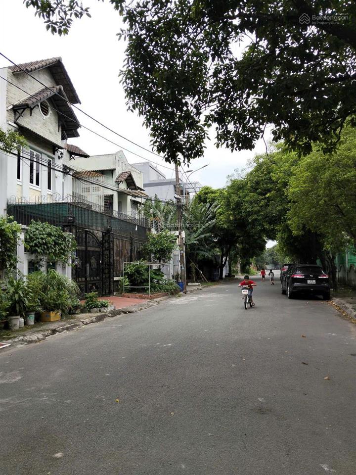 Bán lô đất đẹp trong khu phân lô xây biệt thự ,ngay trung tâm thành phố thủ đức.172m2  8 x22