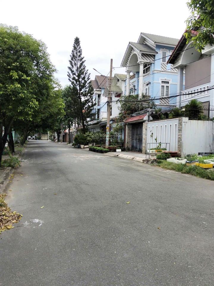 Bán lô đất đẹp trong khu phân lô xây biệt thự ,ngay trung tâm thành phố thủ đức.172m2  8 x22