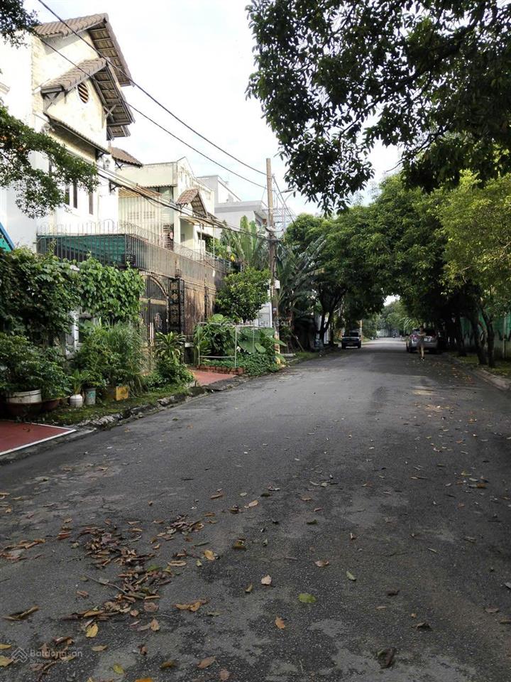 Bán lô đất đẹp trong khu phân lô xây biệt thự ,ngay trung tâm thành phố thủ đức.172m2  8 x22