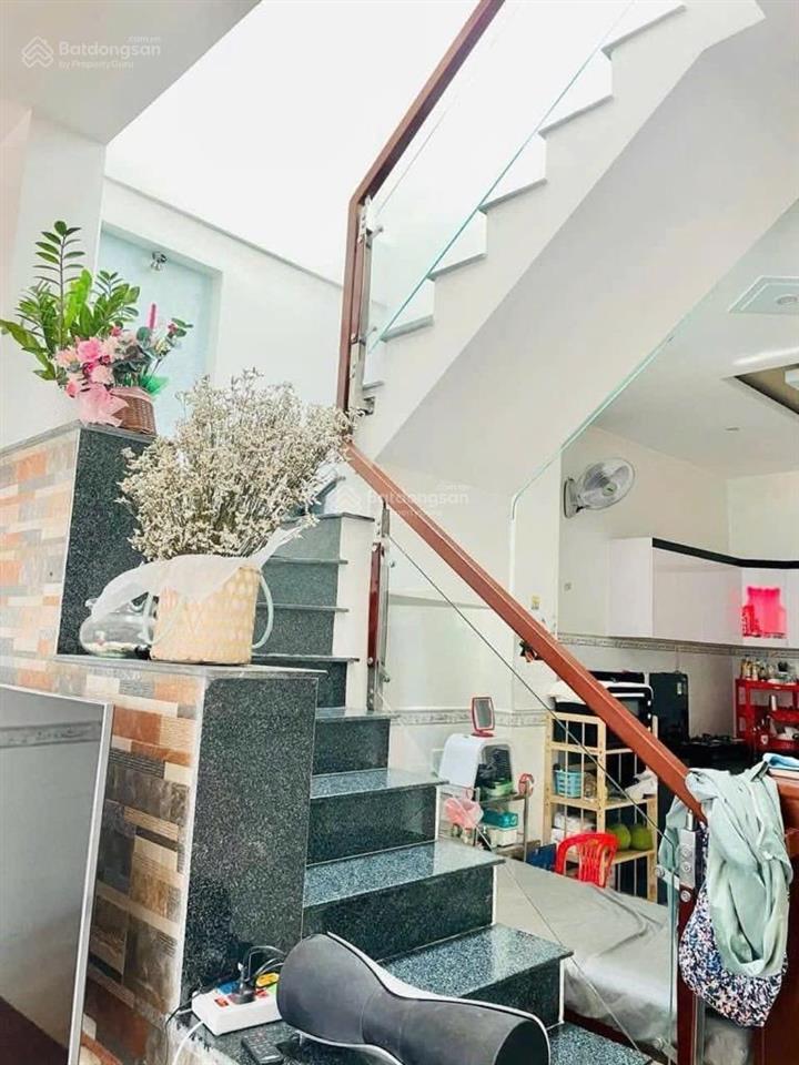 Nhà 2 tầng 83m2 4 x 23  2pn 2wc tại đường 185 ngay trung tâm phước long b quận 9.xe hơi tới nhà