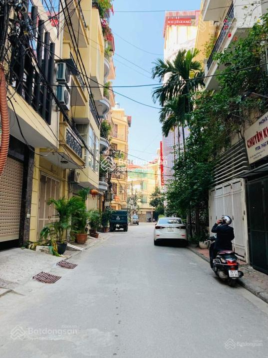 Bán gấp nhà phân lô  121 chùa láng, đống đa 60m2, 5 tầng, ô tô tránh nhau, giá 23,5 tỷ