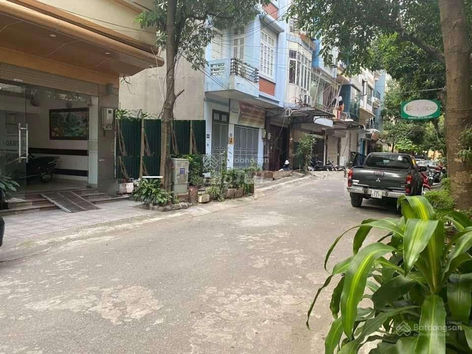 Gấp bán nhà phân lô  106 hoàng quốc việt  80m2  mt 7.7m  giá 25 tỷ