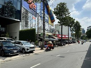 Chủ ngộp bank bán gấp nhà nguyễn hữu cảnh, dt 10x20m, ctxd hầm 6 tầng, gần cầu ba son, q1  28 tỷ