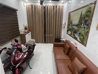 Chính chủ bán nhà kim mã ba đình nhà dân xây kcbt lô góc thoáng sáng,nhà 26m/5 tầng/3 ngủ.