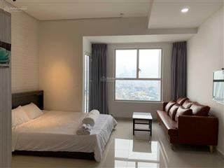 Bán gấp 3pn 124m2 sunrise city q7 có ban công giá bán 4.9 tỷ full.  0933 413 *** khánh phương