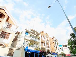 Cho thuê nhà mặt tiền đường hoa, phường 2, phú nhuận. 8x20m. trệt 3 lầu. giá 75 triệu