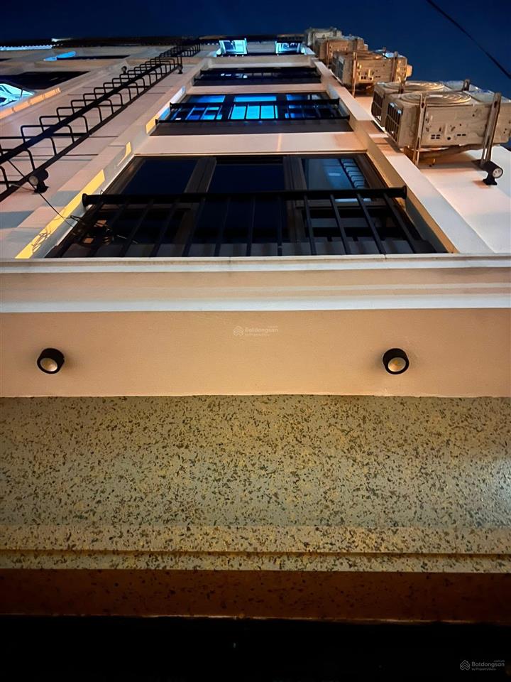 Trần cung 86m2 * 6 tầng mt 6m  21 tỷ cầu giấy 18 phòng dt 100 triệu, 10m ra ô tô tránh