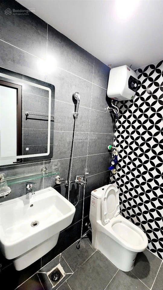 Trần cung 86m2 * 6 tầng mt 6m  21 tỷ cầu giấy 18 phòng dt 100 triệu, 10m ra ô tô tránh