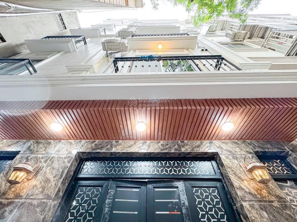 Chdv tx 110m2*7t, mt 7.2m  28pkk  2 thoáng  cách ô tô 20m  dt 150tr/th  gpxd&pccc