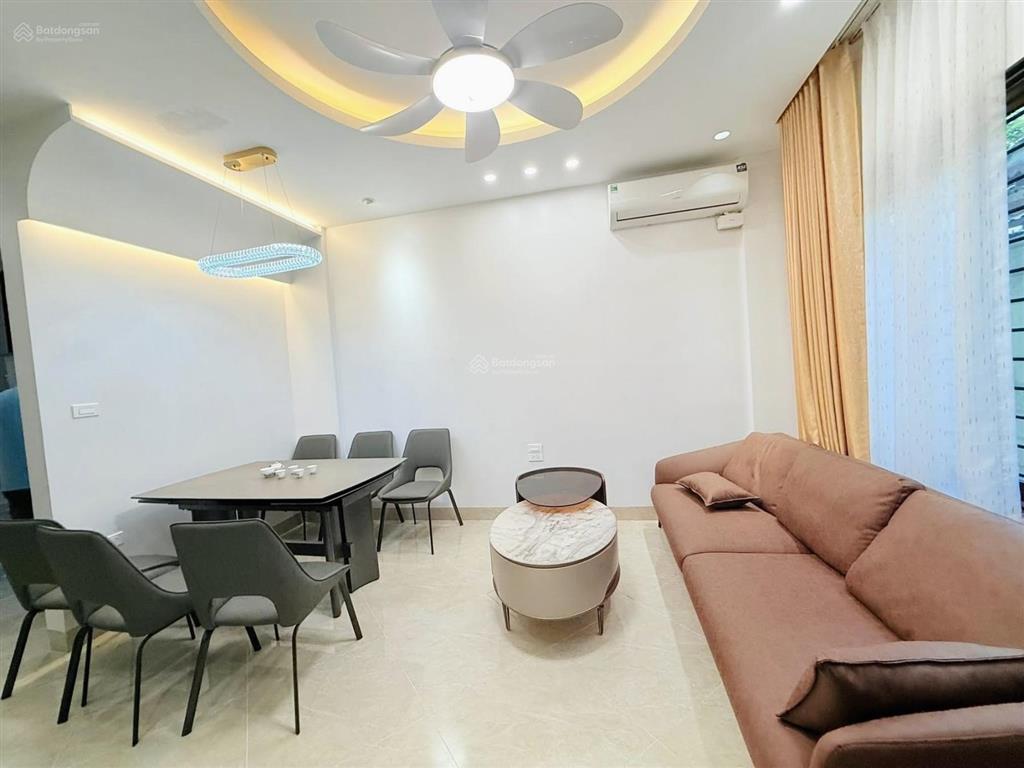 Trần duy hưng  50m2*5t thang máy, mt 7m  13 tỷ lô góc  ngõ nông  mới tênh