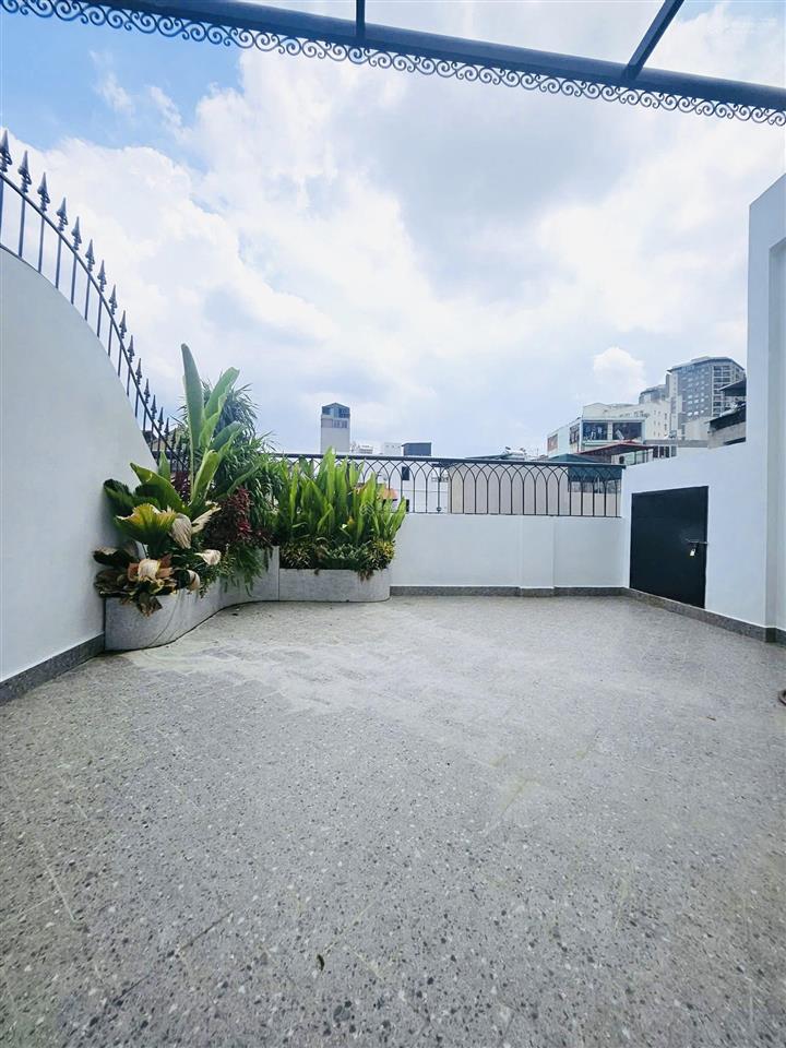 Trần duy hưng  50m2*5t thang máy, mt 7m  13 tỷ lô góc  ngõ nông  mới tênh