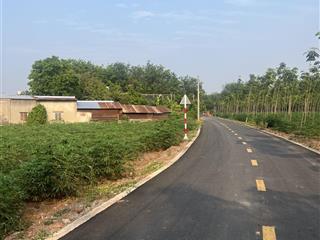 Cần bán lô đất 2 mặt tiền đường tại phú giáo, bình dương  giá 400tr  shr công chứng liền