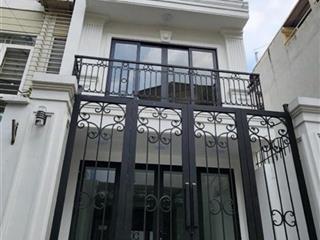 Vị trí đẹp  nhà đẹp  2 thoánh vĩnh viễn  xe oto đỗ cửa vào nhà  thang máy  gần hồ  tiện ích