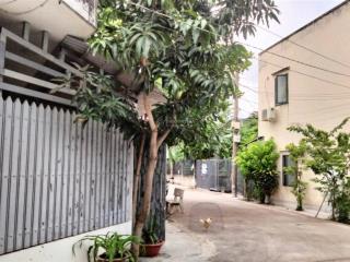 Căn góc 2 mặt tiền nhà 82m² hẻm ô tô 8m ô tô đậu ngày đêm sổ hoàn công giá chỉ 4,7 tỷ