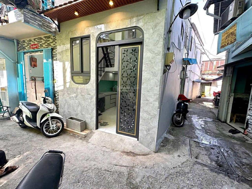 Hot! chỉ 2.45 tỷ, nhà 2 tầng, 2pn, hẻm 3 gác, dã tượng  hưng phú p10 q8, gần mặt tiền, sổ riêng