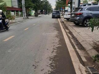 Nhà mới đón tết yên vĩnh hoài đức 45m²5t, mt4m, ô tô đỗ cửa, full nội thất, nhỉnh 5,x tỷ