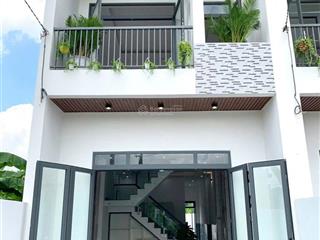 Bán nhà 1 trệt 1 lầu ngay ủy ban phường tân triều