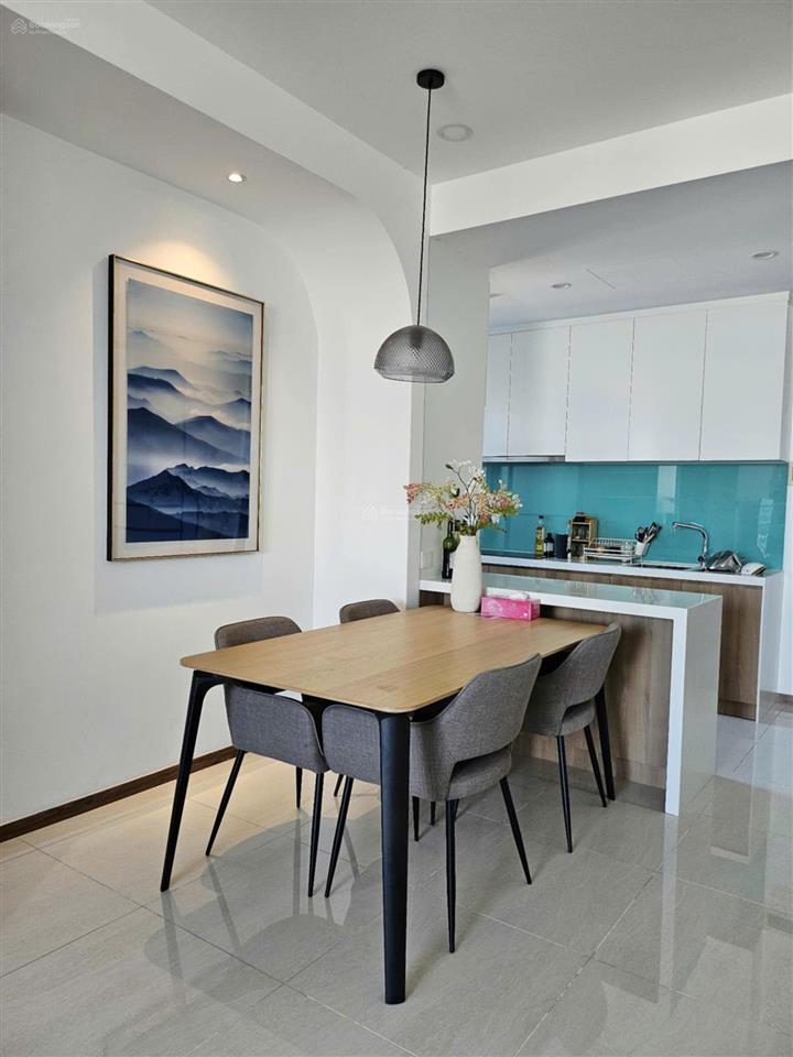 Bán căn góc 2pn full nội thất đẹp, lầu cao giá tốt  one verandah. sẵn sổ hồng