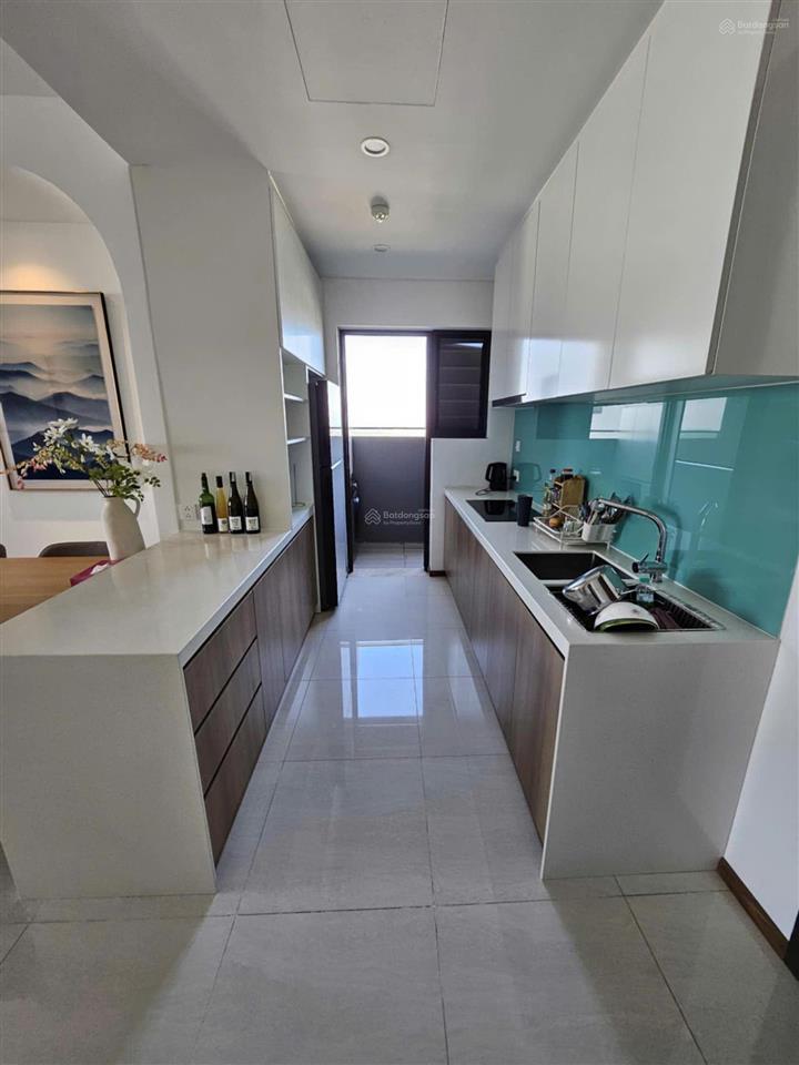 Bán căn góc 2pn full nội thất đẹp, lầu cao giá tốt  one verandah. sẵn sổ hồng