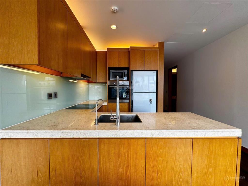 Tòa căn hộ dịch vụ trung tâm ba đình  vạn phúc vạn bảo  dòng tiền 2,2 tỷ/năm  khu quan chức qđ