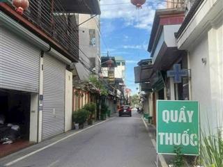 Chính chủ bán nhà, diện tích 33m, 4 tầng , 1 tum full nội thất tại yên lũng an khánh giá 5,1 tỷ