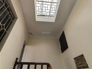 Có 1 0 2 nhà phan đình giót , phân lô ,ô tô , thông các phố , dt 52 m x 3 tầng, mặt tiền 4 m.