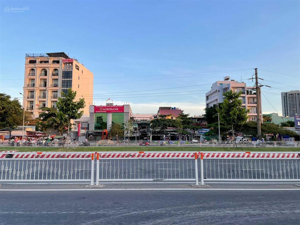 Mặt tiền kinh doanh, dt 8,5x18m nguyễn văn linh quận 7, giá 16 tỷ (140 triệu/m2)