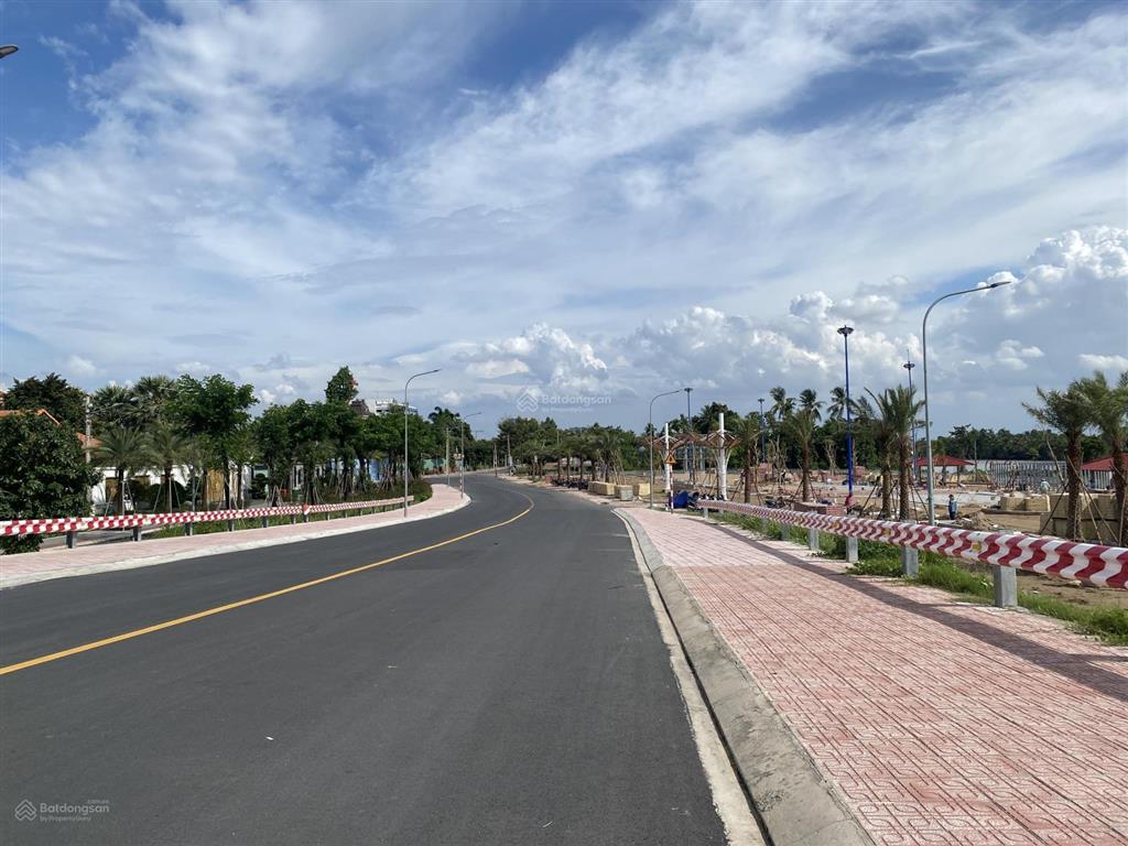 Bán lô đất 160m2 (5x32) mặt tiền đường nhựa kinh doanh, gần sông sài gòn