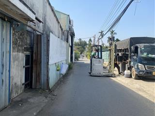 Bán 226m(8,3x27) đường xe tải cách sông sg 200m , vị trí thích hợp làm kho xưởng , xây nhà vườn