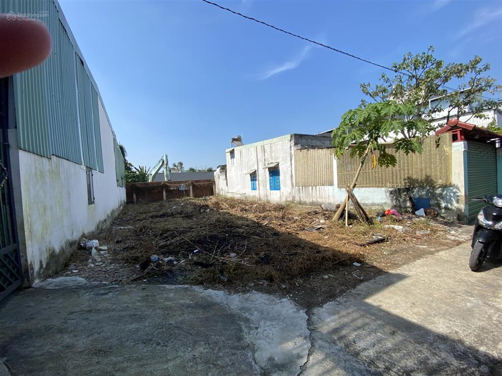 Bán 226m(8,3x27) đường xe tải cách sông sg 200m , vị trí thích hợp làm kho xưởng , xây nhà vườn