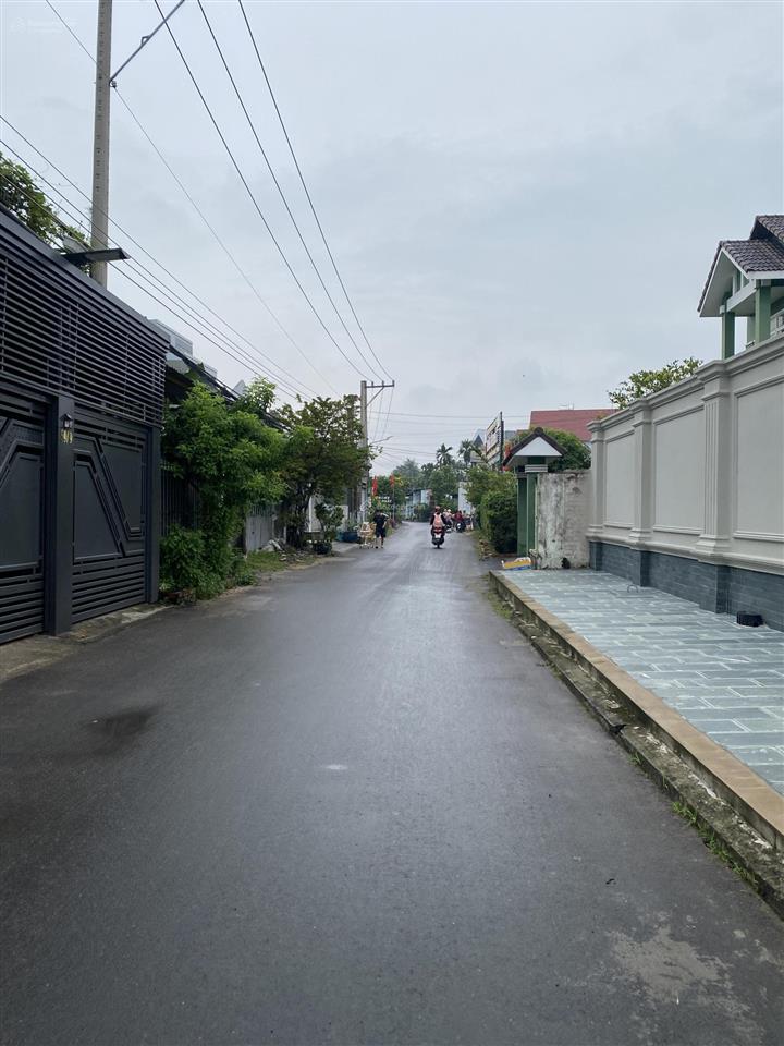 Bán 226m(8,3x27) đường xe tải cách sông sg 200m , vị trí thích hợp làm kho xưởng , xây nhà vườn