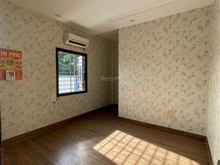 Cho thuê phòng cửa sổ trời ngay chợ bình thành giá 2tr5/th